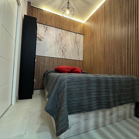 Vistalegre! Pequeno Y Fantastico Loft Cerca Del Metro Lägenhet Madrid Exteriör bild