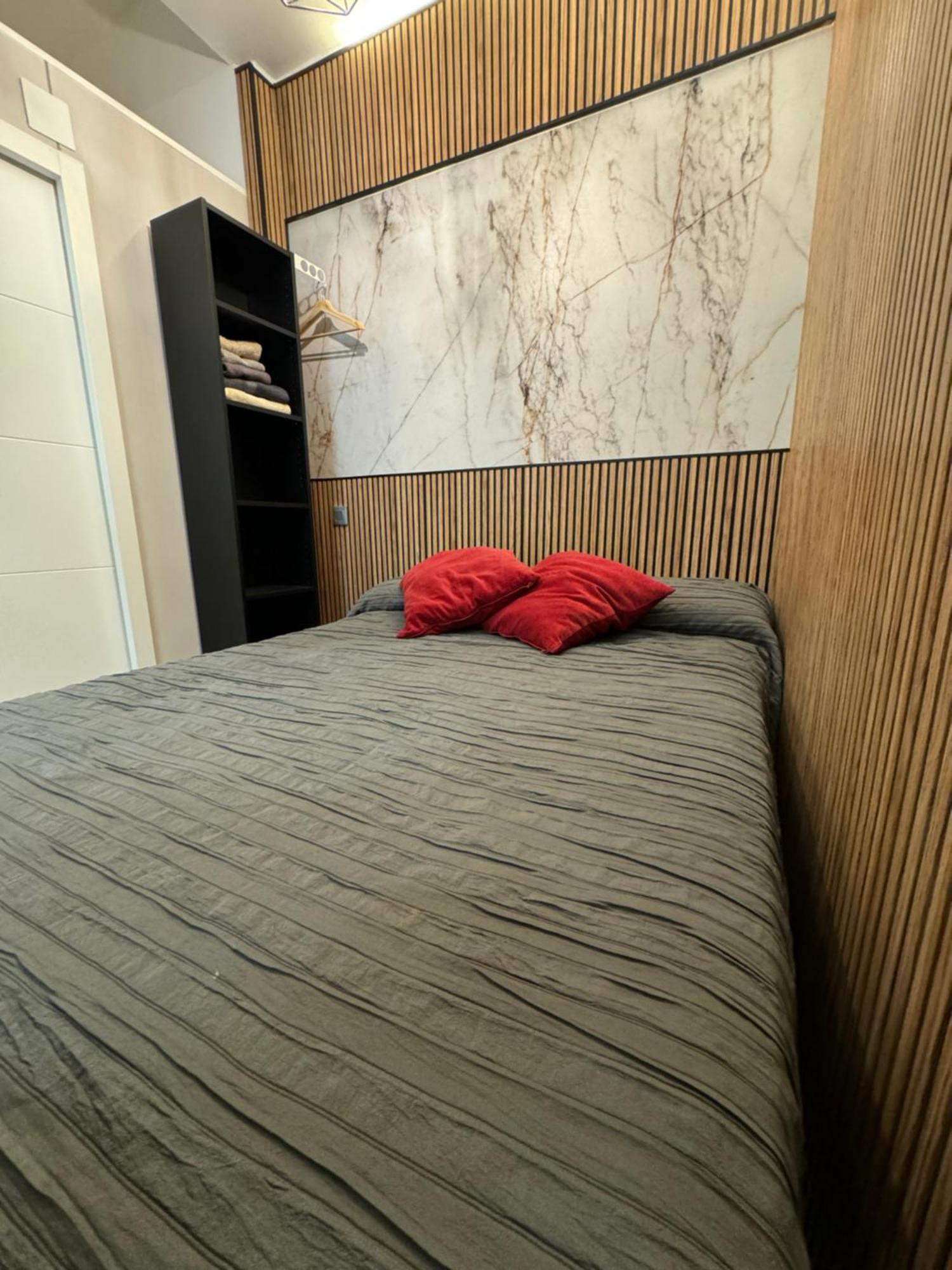 Vistalegre! Pequeno Y Fantastico Loft Cerca Del Metro Lägenhet Madrid Exteriör bild